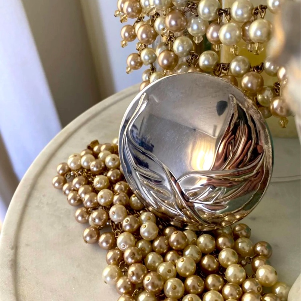 Rare Tiffany & Co hand held compact purse makeup leaf mirror silver